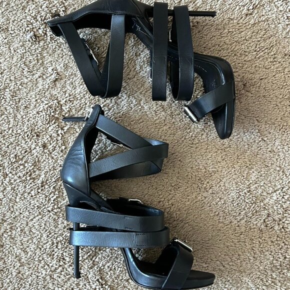 Giuseppe Zanotti Women's Black Courts - Picture 1 of 3